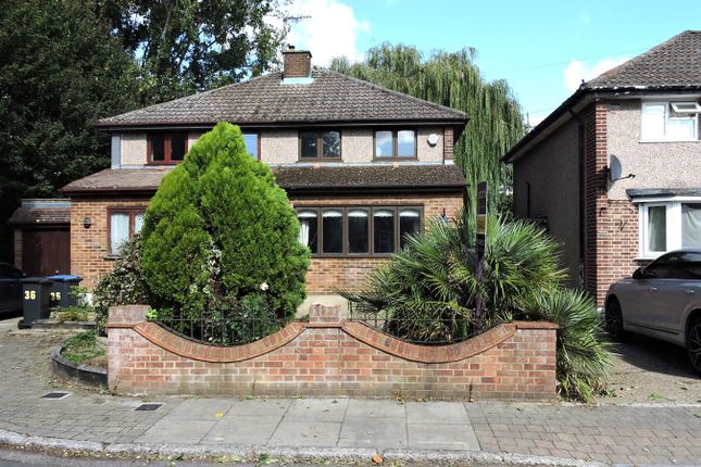Jervis Avenue, Enfield, Middlesex, EN3 3 bed semi