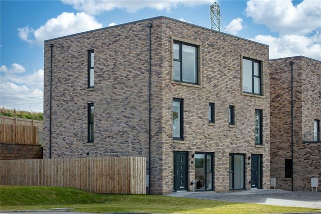 3 bed semi-detached house