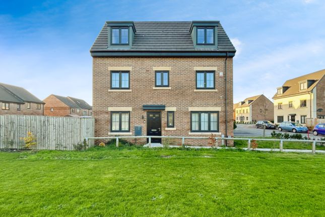 School Street, Thurnscoe, Rotherham 4 bed detached house for sale