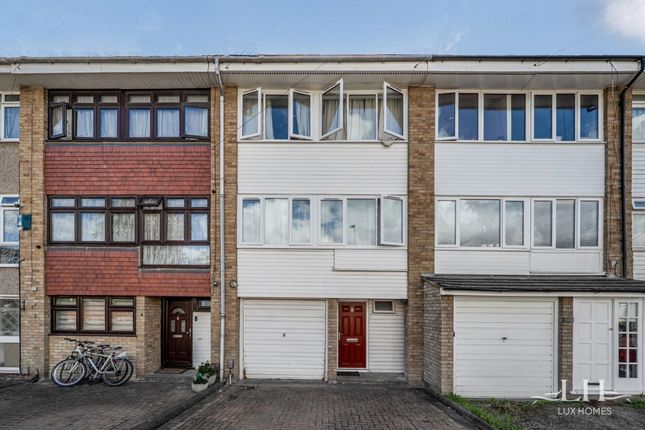 Yale Way, Hornchurch 4 bed terraced house for sale