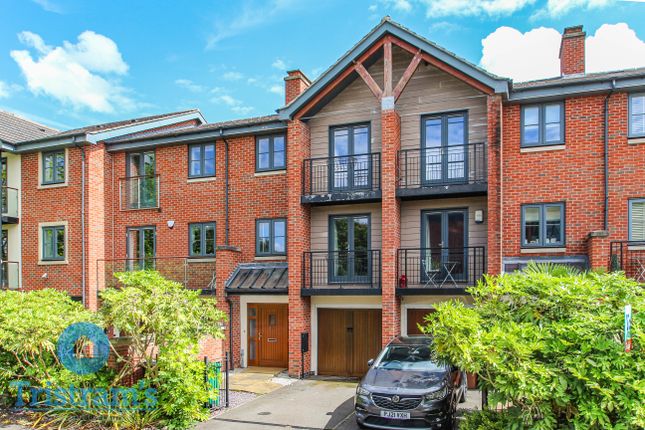 4 bedroom town house for sale