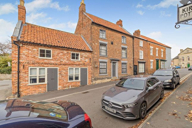 High Street, Kirton Lindsey... 5 bed terraced house for sale