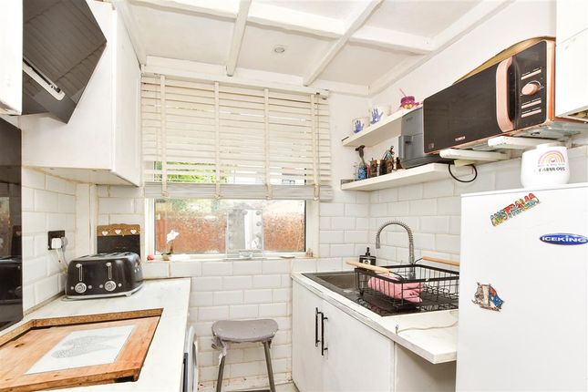 Robin Hood Lane, Sutton, Surrey 1 bed ground floor flat for sale