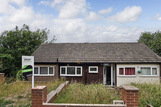 Forest Road, Huddersfield HD5 2 bed detached bungalow for sale
