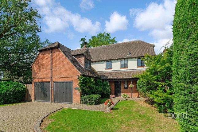 Sandon Hall Bridleway, Chelmsford CM2 4 bed detached house for sale
