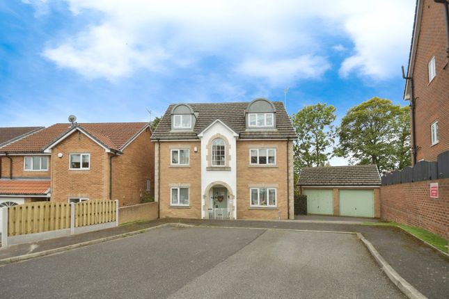 6 bedroom detached house for sale