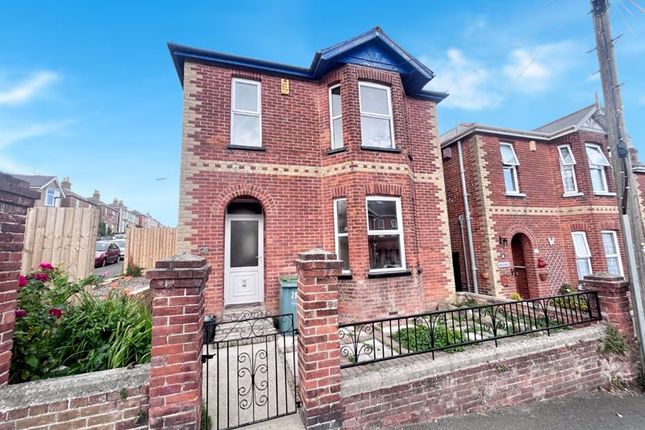 Well Street, Ryde 3 bed detached house for sale