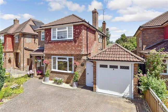 Queensway, Horsham, West Sussex 3 bed detached house for sale