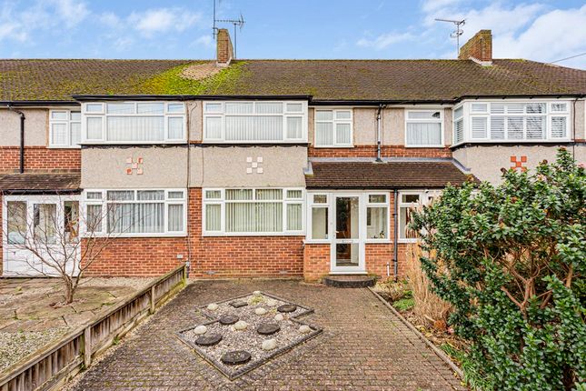 Elgin Avenue, Ashford, Surrey, TW15 3 bed terraced house for sale