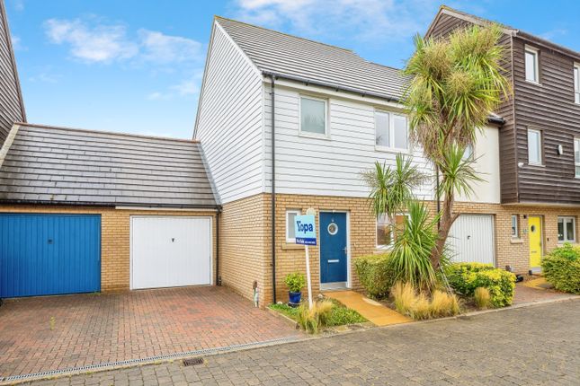 2 bedroom semi-detached house for sale