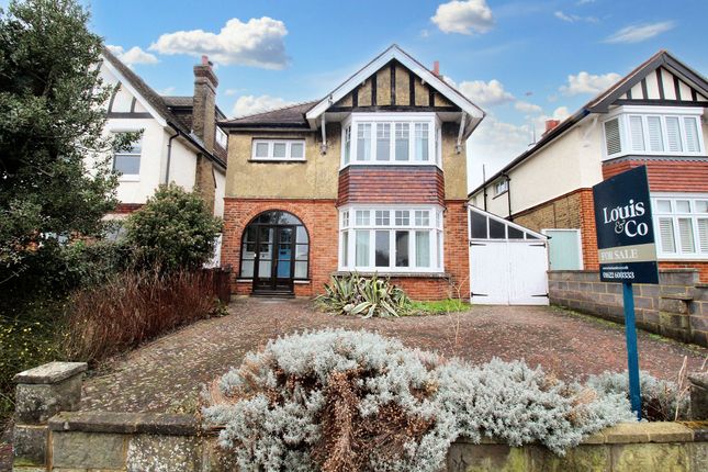 Curzon Road, Maidstone ME14 3 bed detached house for sale