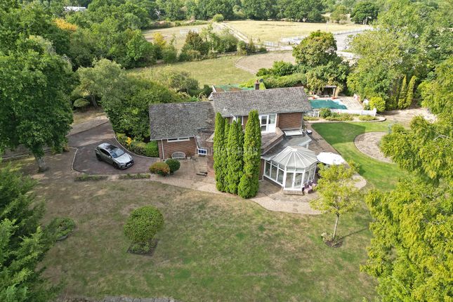 Mill Hill Village NW7 4 bed detached house for sale
