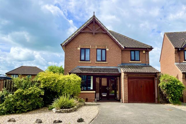 Sword Gardens, Rushey Platt, Swindon 4 bed detached house for sale