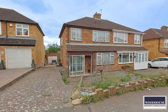 Harriescourt, Waltham Abbey EN9 3 bed semi
