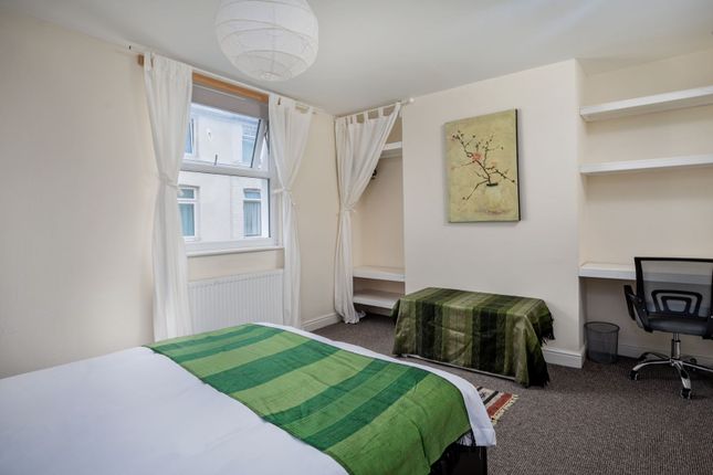3 bed terraced house