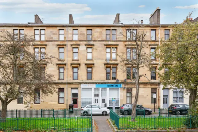 Raeberry Street, North Kelvinside... 2 bed flat for sale