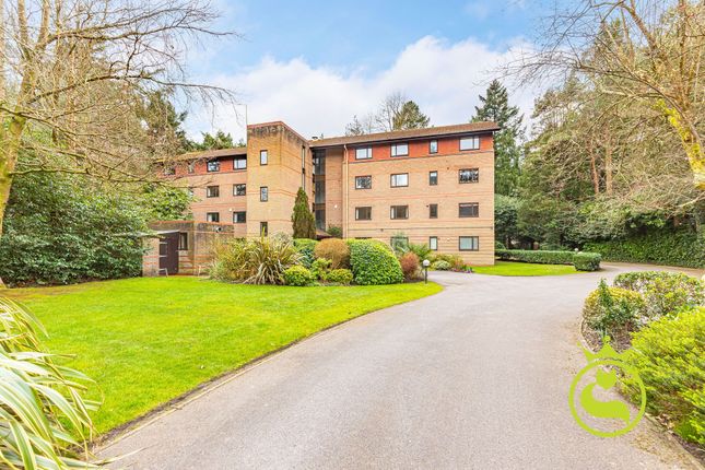 Balcombe Road, Poole BH13 3 bed flat for sale