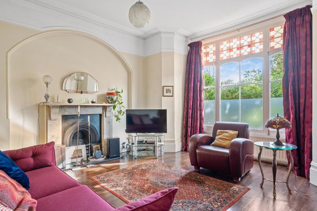 West Bank, London, N16 5 bed terraced house for sale