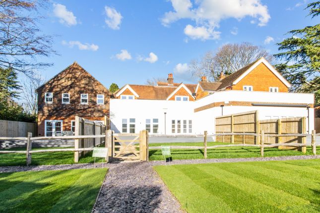 3 bedroom flat for sale