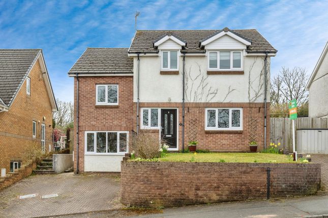 4 bed detached house