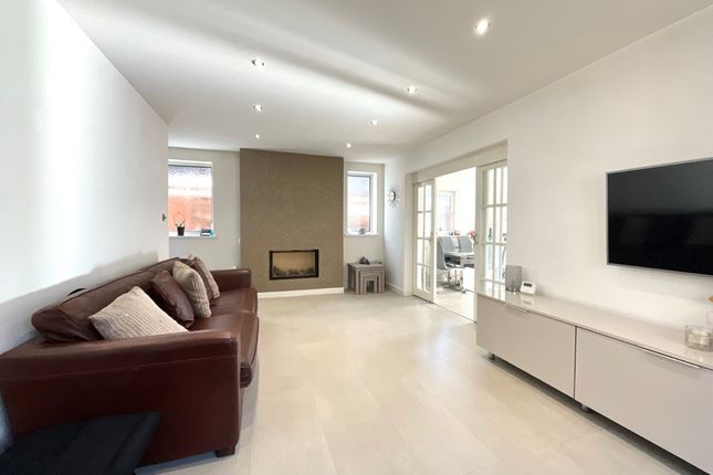 Holme Slack Lane, Preston PR1 3 bed detached house for sale