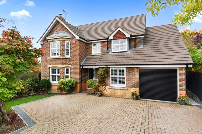 4 bed detached house