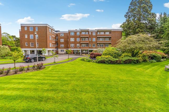 Bulstrode Court, Gerrards Cross... 3 bed penthouse for sale