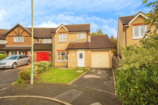 3 bedroom link detached house for sale