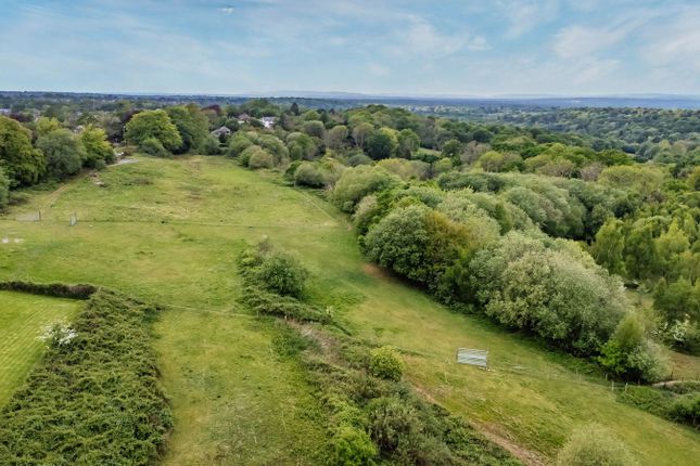 Sandhawes Hill, East Grinstead RH19 3 bed property with land for sale
