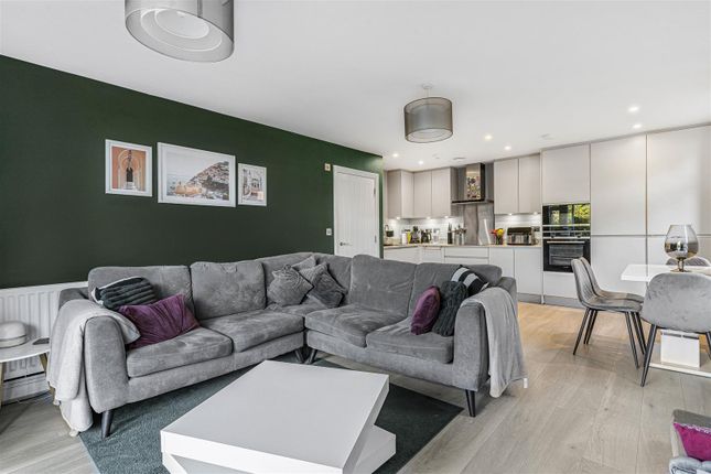 Cavendish Road, Sutton 2 bed apartment for sale