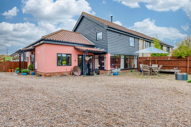 Low Street, Diss IP21 3 bed barn conversion for sale