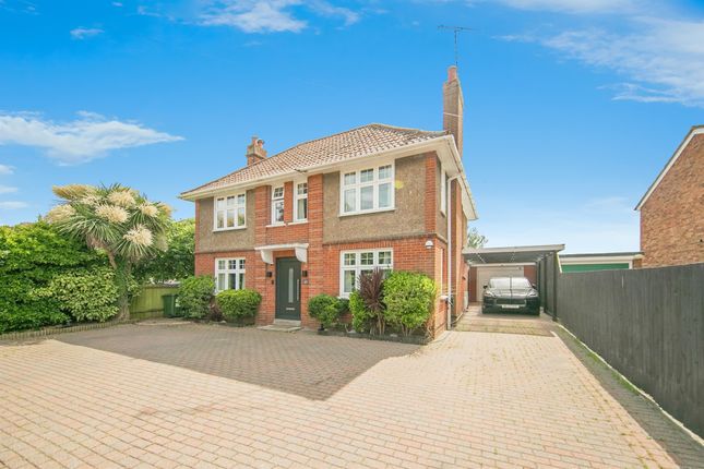 4 bed detached house