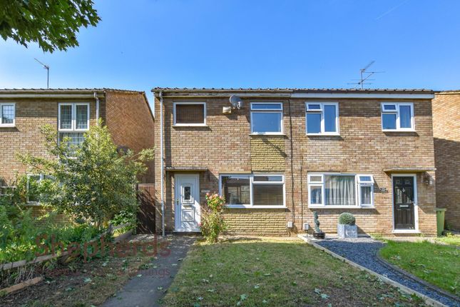 Dymokes Way, Hoddesdon EN11 3 bed semi