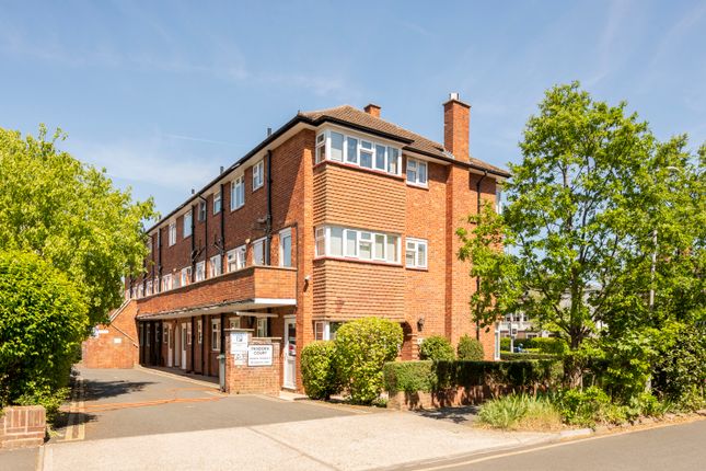 Pandora Court, Surbiton KT6 3 bed maisonette for sale
