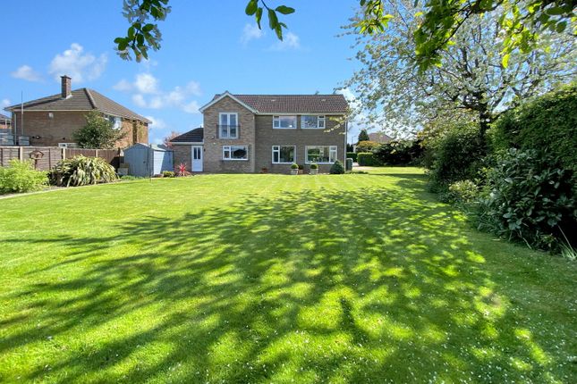 Belton Lane, Grantham NG31 4 bed detached house for sale