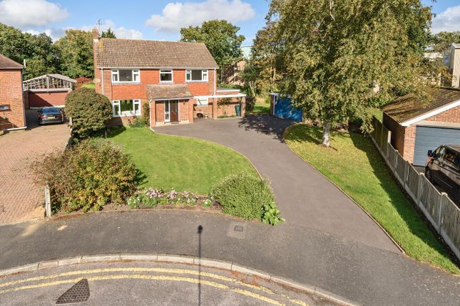 Woodland Way, Canterbury CT2 5 bed detached house for sale