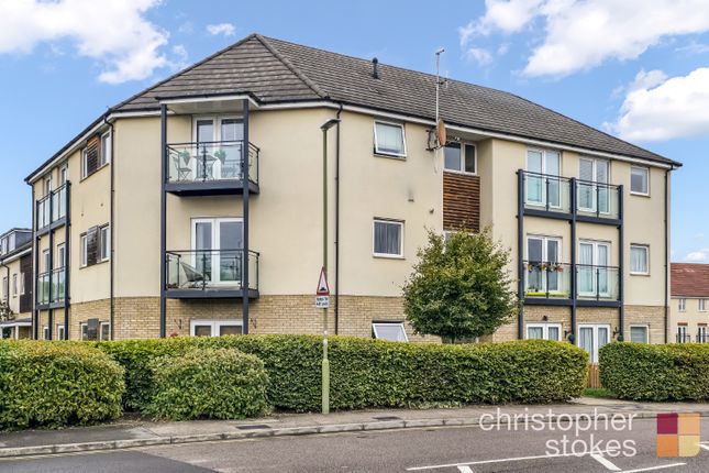 The Cedars, Broxbourne... 2 bed flat for sale