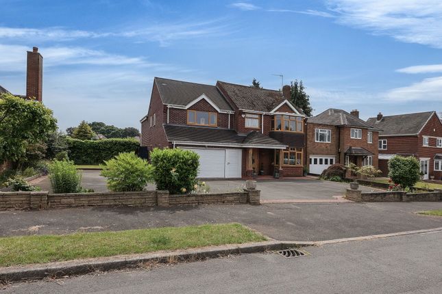 Richmond Park, Kingswinford DY6 4 bed detached house for sale