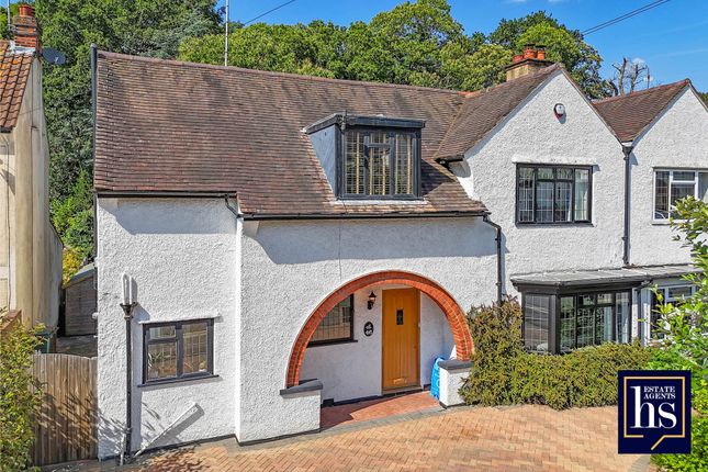 Mount Crescent, Brentwood CM14 4 bed semi