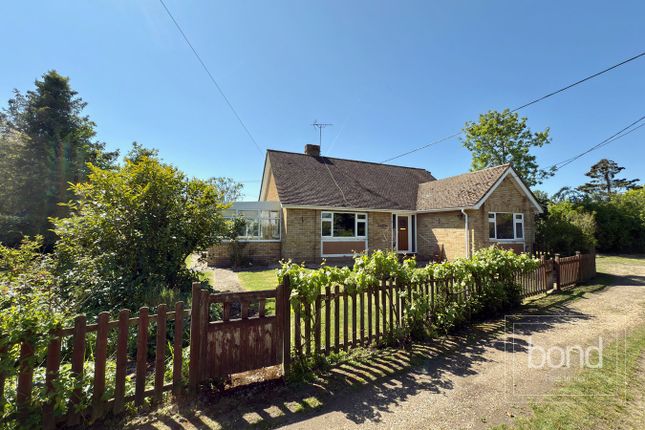 Lodge Road, Chelmsford CM3 2 bed detached bungalow