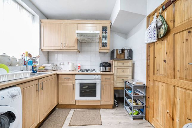 Hallowell Close, Mitcham, CR4 3 bed terraced house for sale