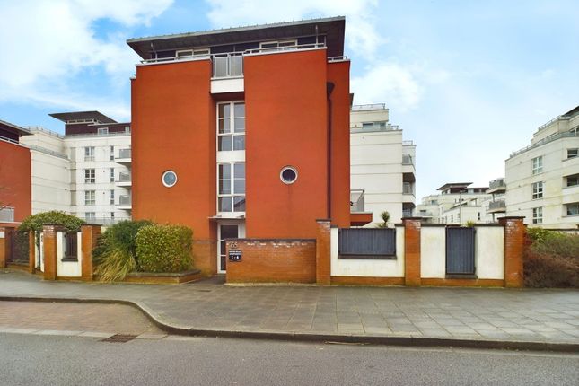 65 Watkin Road, Leicester LE2 2 bed apartment for sale