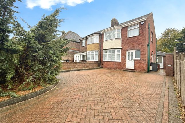 Ashcroft Road, Bedfordshire LU2 3 bed semi