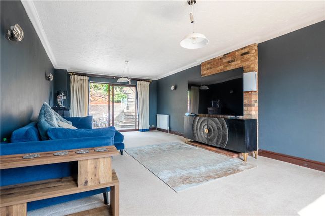 Castle Hill Road, Bedfordshire LU6 4 bed detached house for sale
