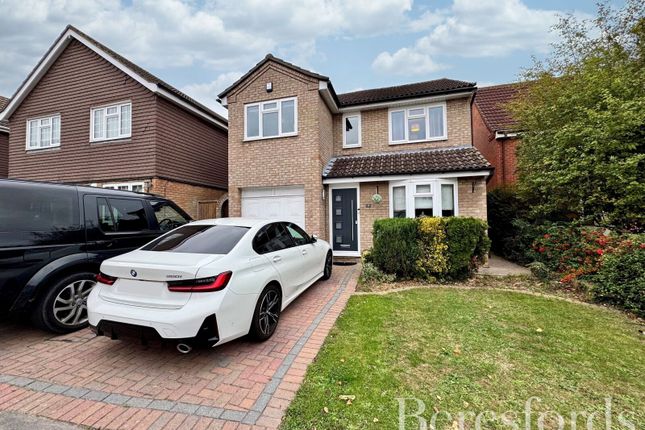 Ilfracombe Crescent, Hornchurch, RM12 5 bed detached house for sale