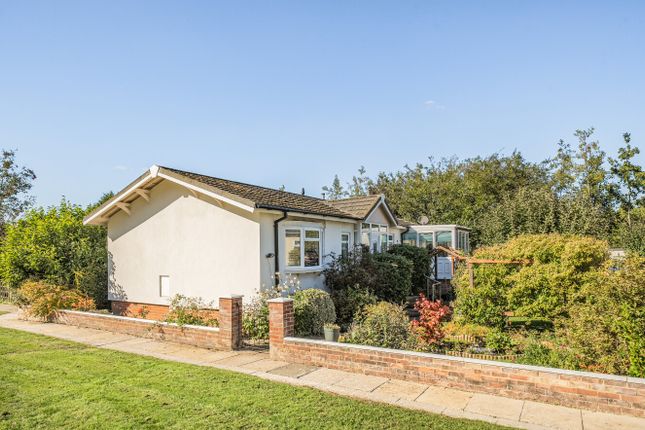 Rawlins Park, Swindon Road, Avebury, SN8 2 bed park home for sale