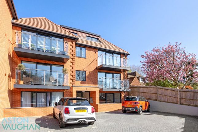 Goldstone Crescent, Hove BN3 2 bed apartment for sale