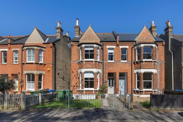 5 bedroom semi-detached house for sale