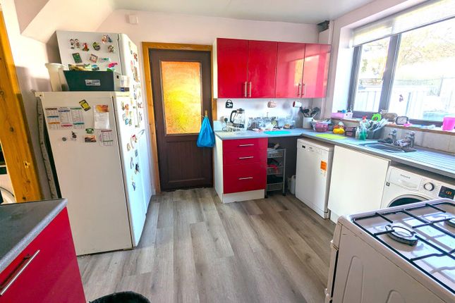 Beechwood Road, Camp Hill, Nuneaton 3 bed end of terrace house for sale