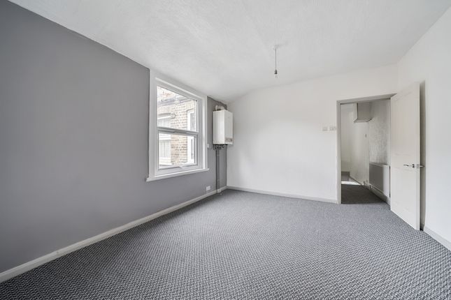 Malyons Road, London 2 bed maisonette for sale